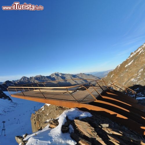 Tyrol Mount Isidor ghiacciaio stubai austria (Foto cortesia, http://www.archdaily.com) - n Austria troviamo il Mount Isidor 3.200 m nella valle dello Stubai ( Stubaital )