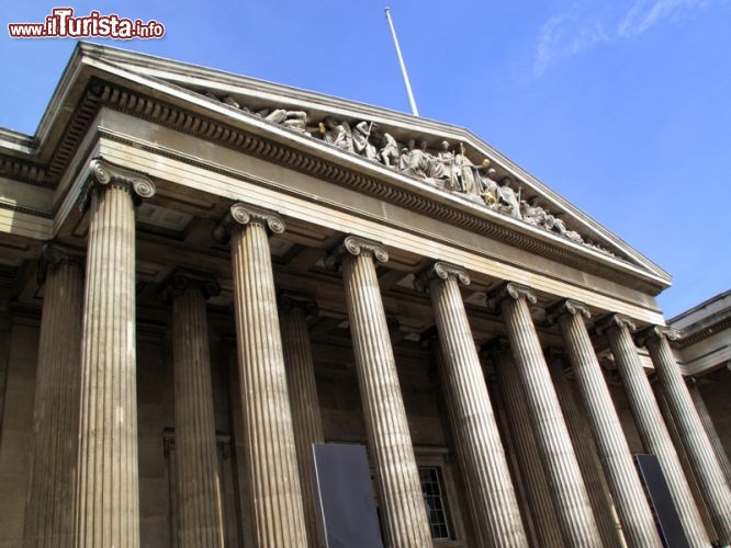 Immagine British Museum, Esterno Londra