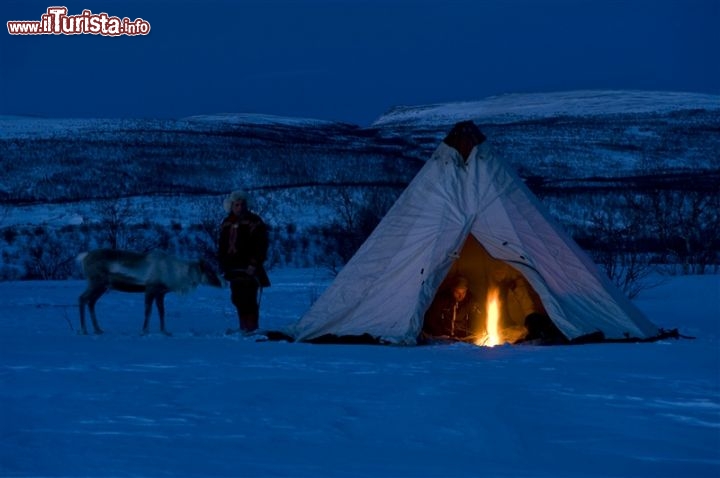 Ci si prepara alla notte sotto le stelle Terje Rakke/Nordic Life/www.visitnorway.com Copyright:Innovation Norway