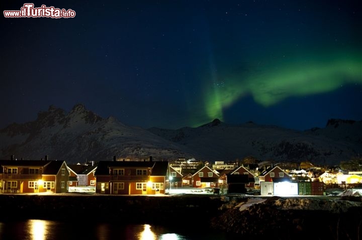 Anche dalle citt l'aurora  ben visibile www.visitnorway.com / AuroraBorealis.no