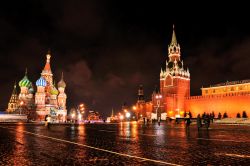 Mosca cremlino piazza rossa san basilio