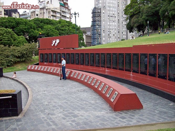 Immagine Monumento los caidos Malvinas Plaza San Martin