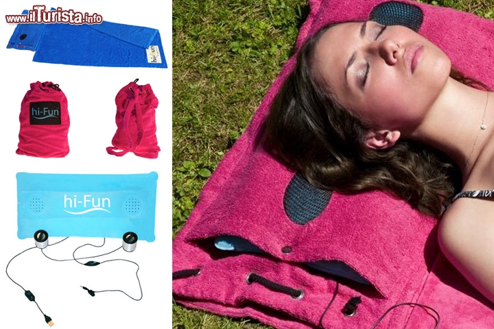 hi-Sun telo da mare con altoparlanti e tasca porta oggetti - Ecco un accessorio da viaggio imperdibile per gli amanti dell'hi-tech!  incorpora incredibilmente ben quattro prodotti in uno: si usa e trasporta come uno zaino, si trasforma in un telo mare dotato di cuscino gonfiabile, e si ascolta musica grazie a degli altoparlanti! Si tratta quindi di un accessorio perfetto in tutte le situazioni outdoor, che sia in spiaggia o in piscina, se andate in campeggio e persino in barca a vela! Cosa ha di tecnologico? Con hi-Sun si possono connettere ed ascoltare il vostro iPhone® ed il vostro iPod® o qualsiasi altro lettore cellulare o lettore mp3 con un attacco universale jack da 3.5mm. Il telo è infatti dotato di altoparlanti integrati sul cuscino, alimentati da una batteria al litio a lunga durata, che è ricaricabile attraverso una porta USB. La compagnia della musica è assicurata grazie alle svariate ore di autonomia. Una volta concluso il relax, in pochi secondi si richiude il telo, facendolo ritornare uno zaino, dove potete riporre creme solari e le altre cose che avete con voi. Misura 180 cm x 80 cm ed è realizzato in 100% in cotone. Gli altoparlanti hanno una potenza di 2 Watt/4ohm, più che sufficienti per ascoltare nel modo ideale la vostra musica preferita. E' disponibile in quattro colori, blu, nero, rosa e rosso e costa € 59,99. Cliccate qui se lo volete acquistare!