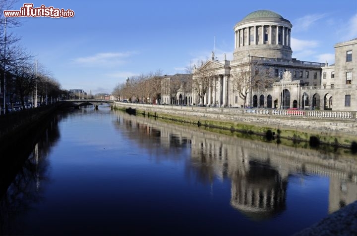 Immagine Trinity College, foto esterno