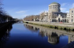 Trinity College, foto esterno