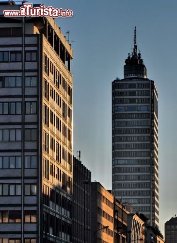 Grattacielo Milano dalla Stazione Centrale