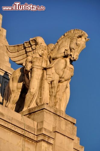 Statua Stazione Centrale