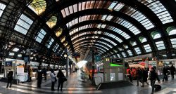 Dentro alla Stazione Centrale Milano
