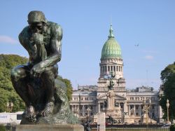 Buenos Aires Plaza Congreso Pensatore di Rodin