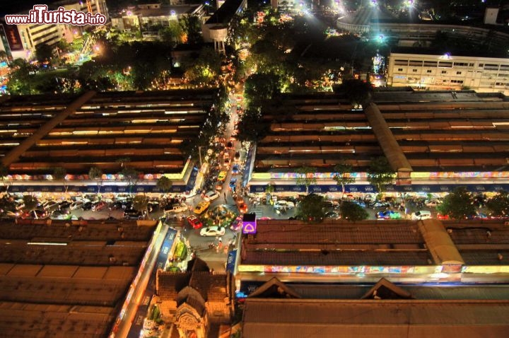 Il weekend market di Bangkok visto da ruota panoramica