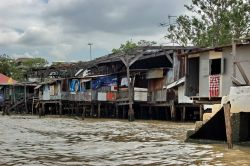 Chao Praya Banggkok case fatiscenti