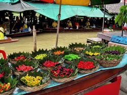 I colori del floating market di Bangkok