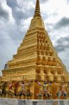 Piramide dentro Wat  Phra Kaew a Bangkok