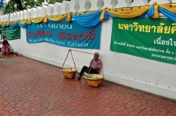 Venditore ambulante a Bangkok