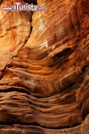 Immagine Le rocce del Wadi Mujib modellate dal tempo
DONNAVVENTURA® 2010 - Tutti i diritti riservati - All rights reserved