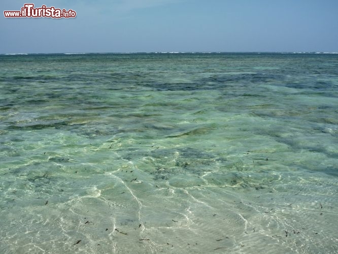 Il mare dell'isola di Chale invita allo snorkeling