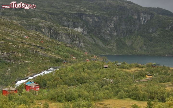 Il lago di Reinungvatnet vicino a Myrdal