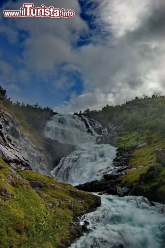 Kjosfossen una delle cascate piu potenti di tutta la Norvegia