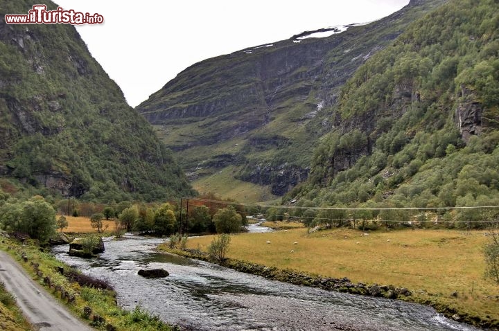 La valle del fiume Flamselvi, in uno dei pochi tratti pianeggianti