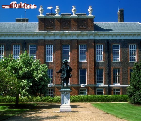 Immagine Kensington Palace Londra vista dal giardino