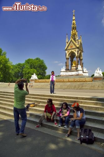 Immagine Prince Albert Memorial ai kensington Gardens London