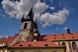 Vista laterale chiesa Tyn Praga