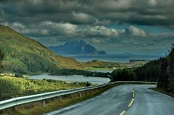 Una strada spettacolare alle Lofoten - Il noleggio ...