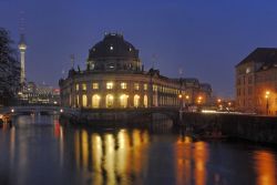 Bode Museum e Torre televisiva: Isola dei musei