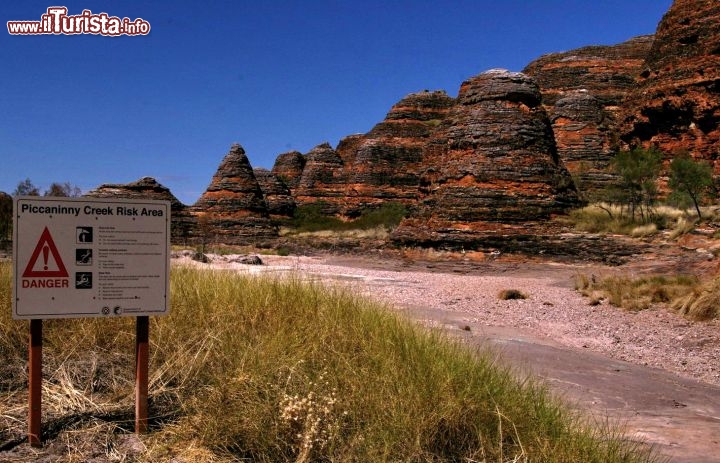 Piccaninny Creek trekking nel Parco Nazionale Purnululu. Una delle escursioni più famose del parco è il Piccaninny Creek, che necessita di un permesso se si vuole esplorarlo nella sua interezza.