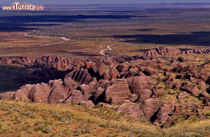 Wester Australia in volo sui Bungle Bungle. Il costo dei voli  parte da valori intorno ai 200 dollari australiani, fino a circa 300 dollari per quelli di durata più lunga. Sono previsti sconti per babini e famiglie numerose