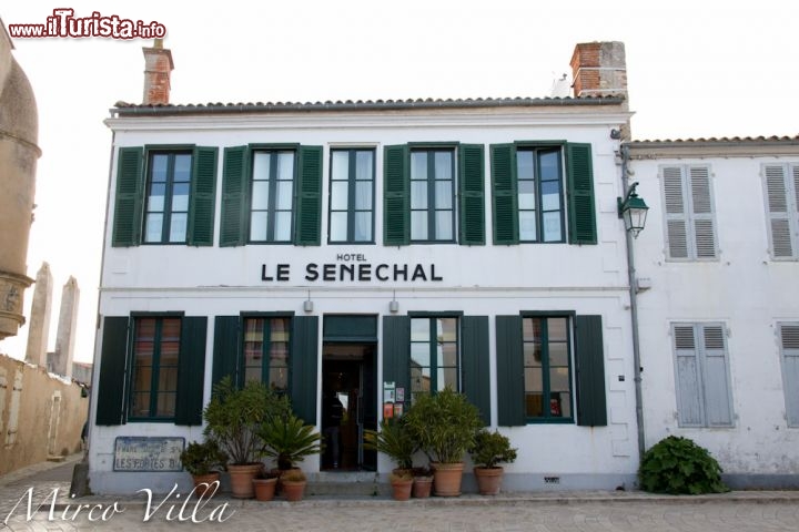 Ars en Re, hotel le Senachal: per vivere una vera esperienza di charme sull'isola del Re, l'hotel Senachal è una delle scelte più indovinate.