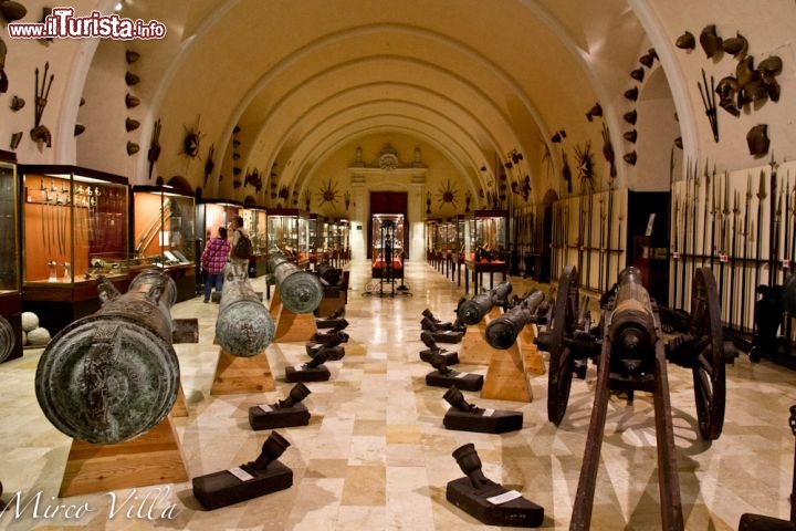 Palazzo del Grande Maestro Collezione armi, La Valletta - E' una delle collezioni di armi più interessanti del mondo, specialmente se siete appassionati di cavalleria. Si trova all'interno del Palazzo del Grande Maestro a La Valletta, dove si riunisce il Parlamento maltese.