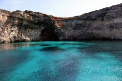 Comino cala acqua turchese Malta - Nonostante ...