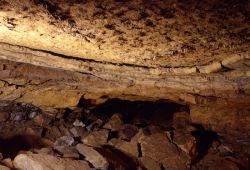 Interno della Grotta di Altamira a Santillana ...