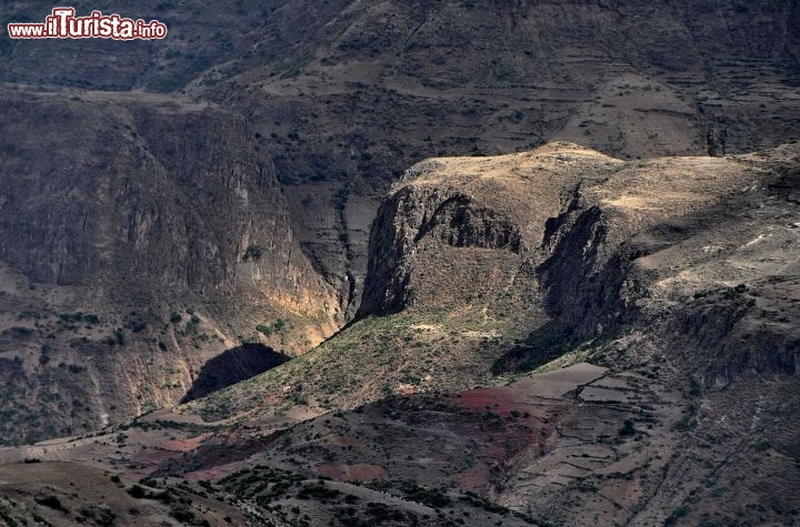 Gole di roccia nei monti Semien in Etiopia - In Etiopia con i Viaggi di Maurizio Levi
