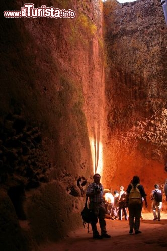 Le gole che conducono alle chiese di Lalibela in Etiopia - In Etiopia con i Viaggi di Maurizio Levi