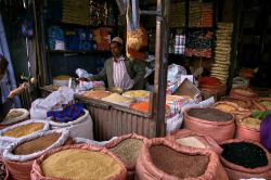 Addis Abeba spezie al mercato - In Etiopia con ...