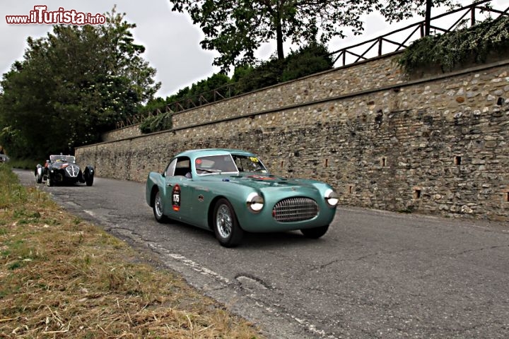 Una Cisitalia 202 del 1947 alla 1000 miglia (nel 2012).