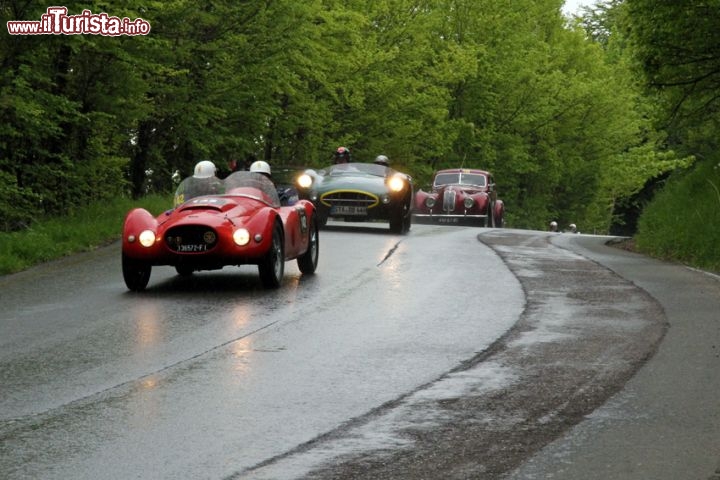 Mille Miglia 2012, sotto la pioggia al passo della Futa