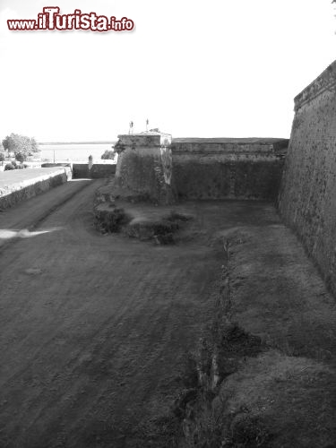 Immagine La Citadelle de Blaye, con la sua grande cinta muraria, è iscritta nella lista dei siti Patrimonio dell'Umanità dell'UNESCO.