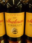 Il vino di Bordeaux non ha bisogno di presentazioni: dai negozi agli chateaux, dai supermercati ai bar del centro, non mancano certamente le occasioni per acquistarne qualche bottiglia.