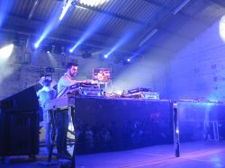 Dj set elettronico alle Nuits Sonores, Lione