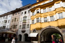 Bolzano la via dei Portici