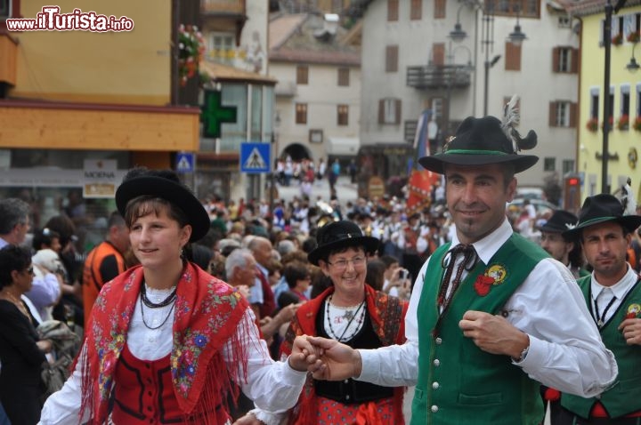 Trentino i costumi Ladini di Moeana