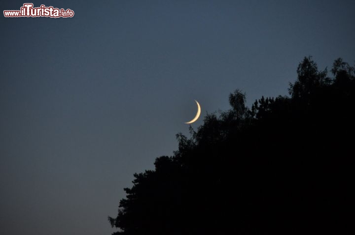 Val di Fiemme Trentino Luna al tramonto