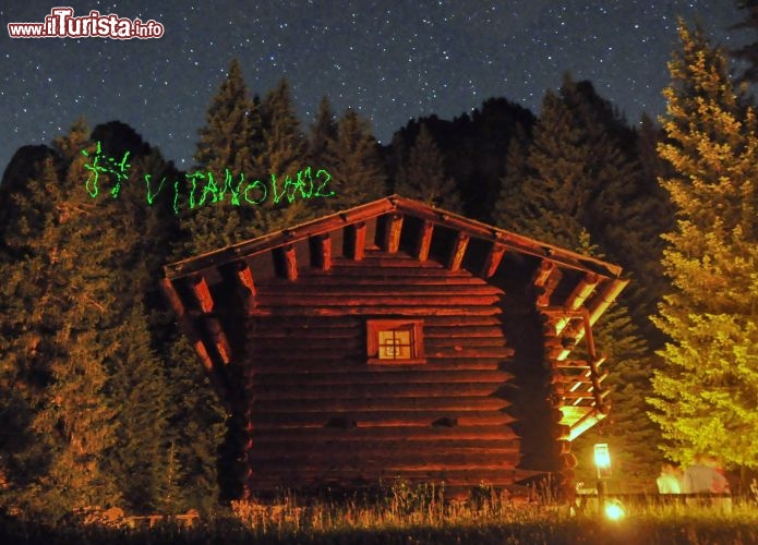 #vitanova12: dopo 3 giorni fantastici abbiamo voluto imprimere, alla fine della serata con le stelle, il ricordo indelebile di questo viaggio insieme. Ecco il laser che ha marchiato l'ultima notte del nostro Blog Trip!
