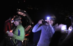 Trekking di notte a Predazzo, i preparativi della ...