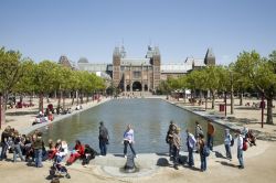 Laghetto e fontana al Rijksmuseum di Amsterdam
