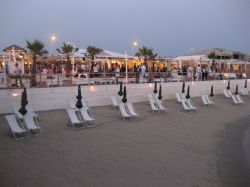 La spiaggia di Marina di Pisa, il centro della movida pisana