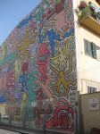 Il murale Tuttomondo di Keith Haring che si trova dentro a Pisa, vicino alla chiesa di San Antonio